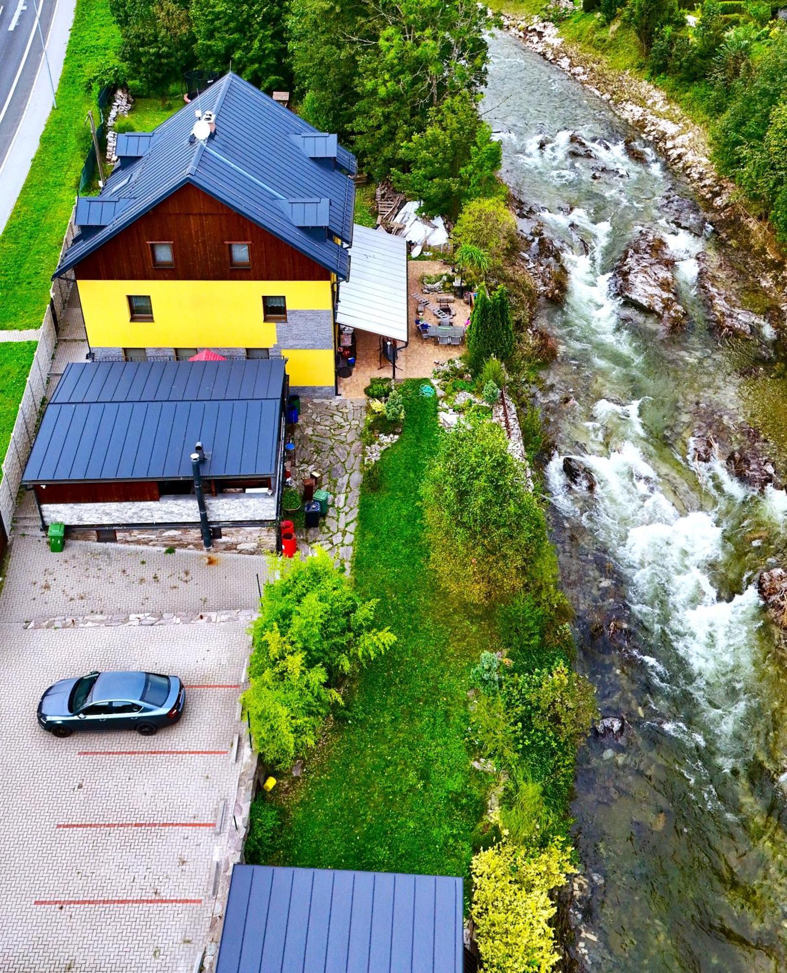 Apartmany Nad Rekou Svoboda nad Úpou Buitenkant foto